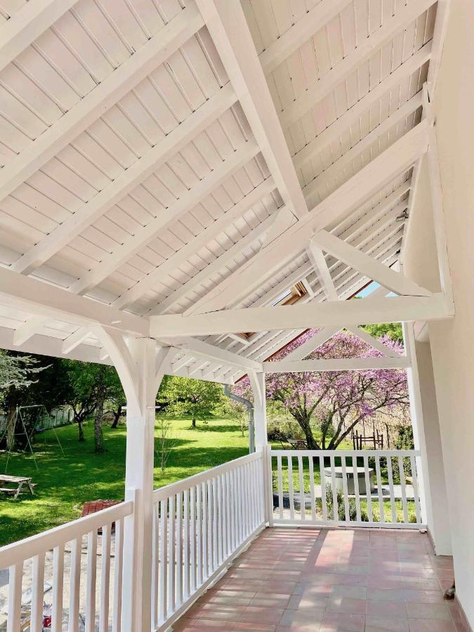 Villa De La Roseraie Rully  エクステリア 写真
